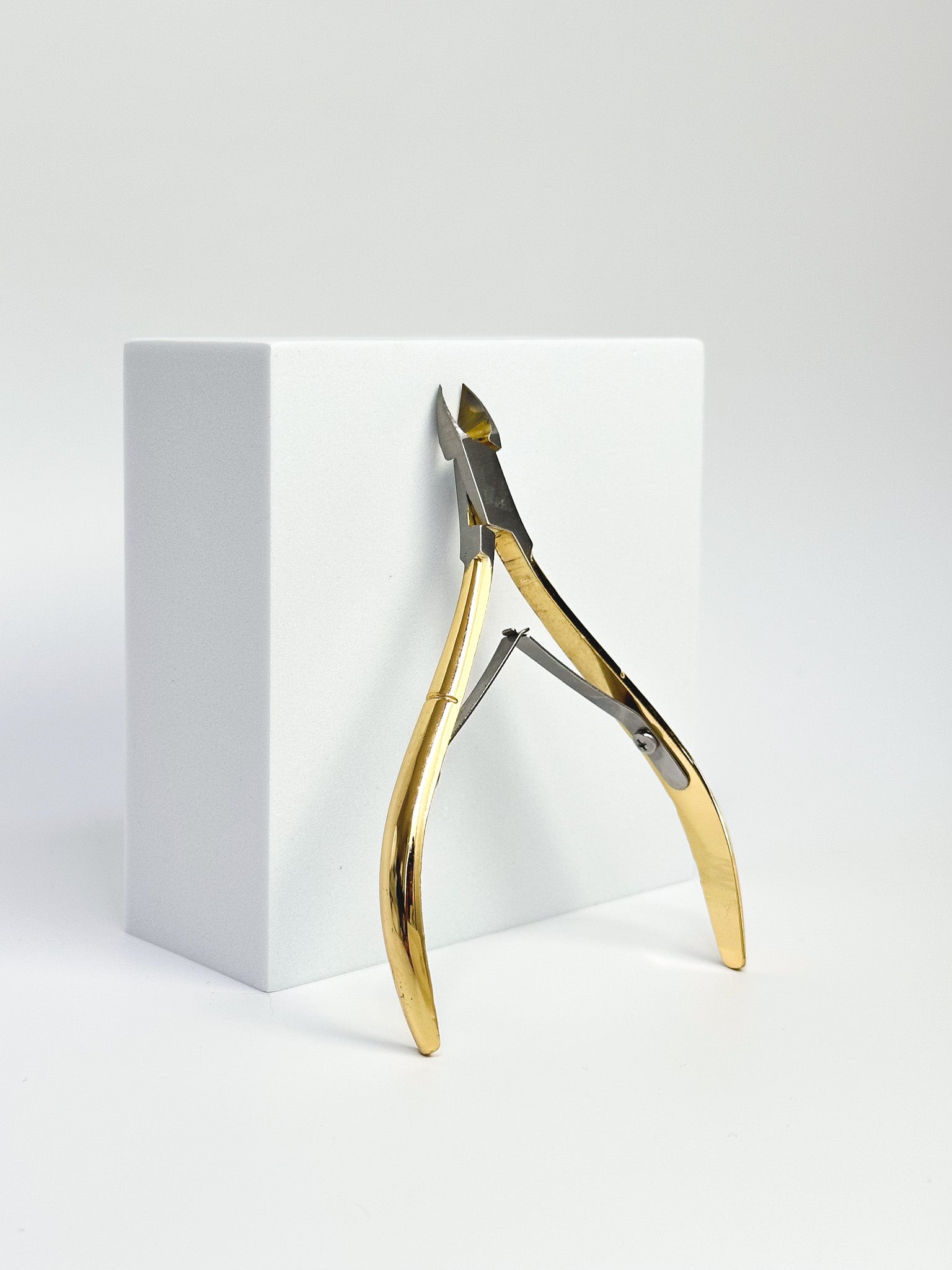 gold cuticle clippers